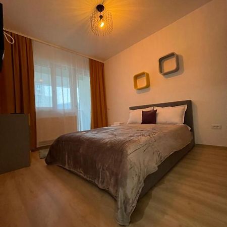 Luxury Q Residence Near Center Iasi Exterior photo