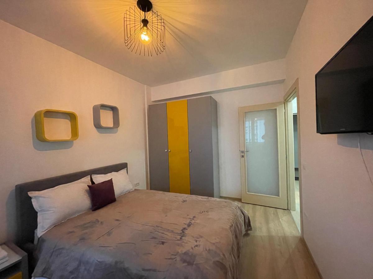 Luxury Q Residence Near Center Iasi Exterior photo